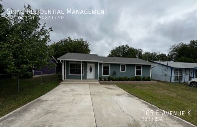 Building Photo - 105 E Avenue K