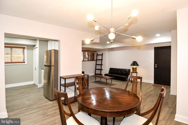 Foto del edificio - 53 Skyhill Rd