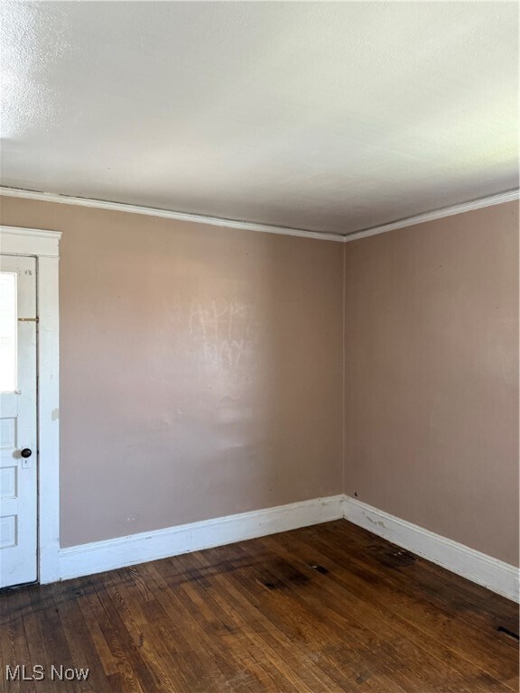 Foto del edificio - 16125 Lorain Ave
