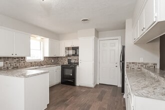 Building Photo - 2505 Texas Ave