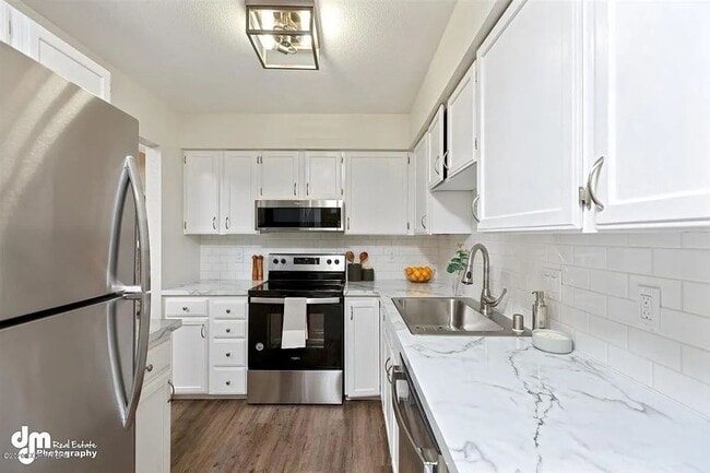 Building Photo - 330 Beulah Cir
