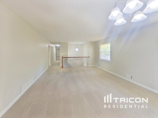 Building Photo - 2574 Northbrook Rd