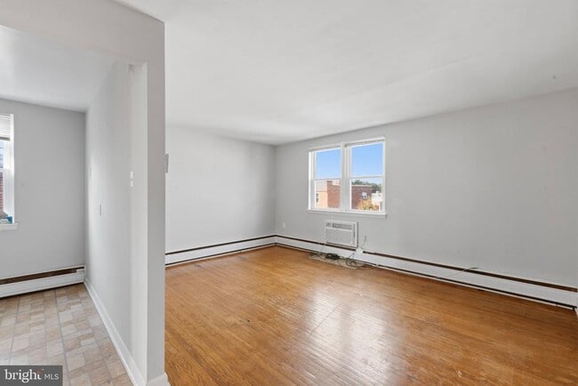 Building Photo - 5907 Houghton St