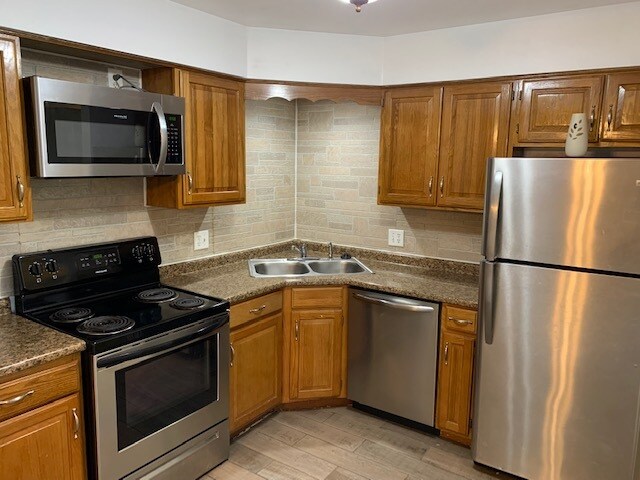 Foto del edificio - 2109 W 45th St