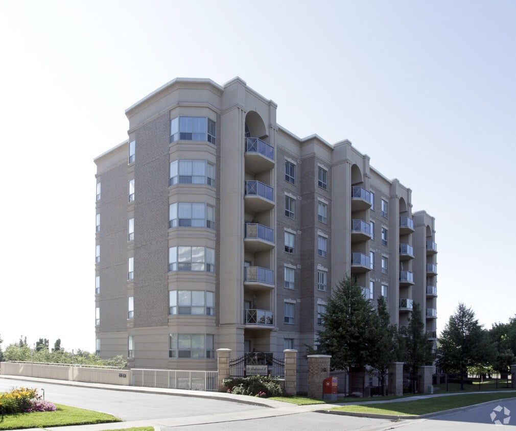 Building Photo - Balmoral II