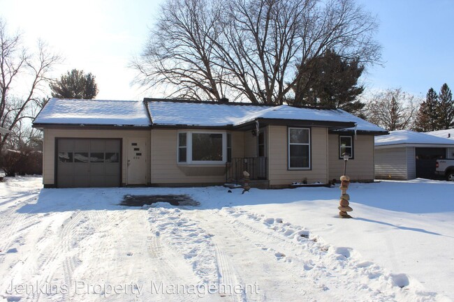 Building Photo - 4 br, 2 bath House - 800 Summer St