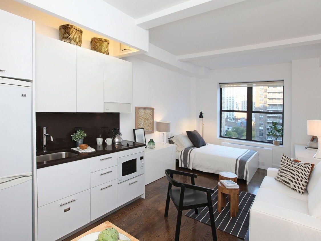 Foto principal - 212 W 91st St