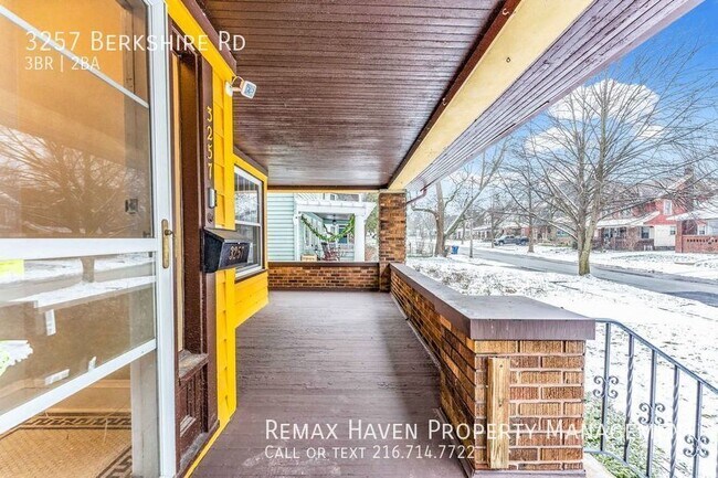 Foto del edificio - 3257 Berkshire Rd., Cleveland Hts -  3 bed...