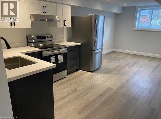 Building Photo - 81 SECOND Avenue Unit# B