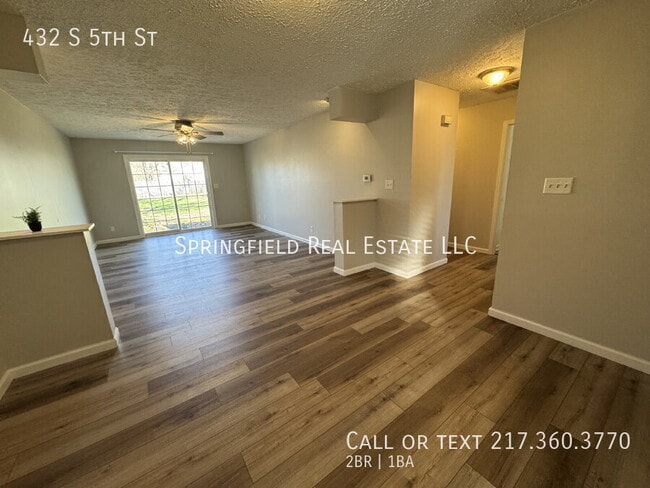 Building Photo - 432 S 5th St