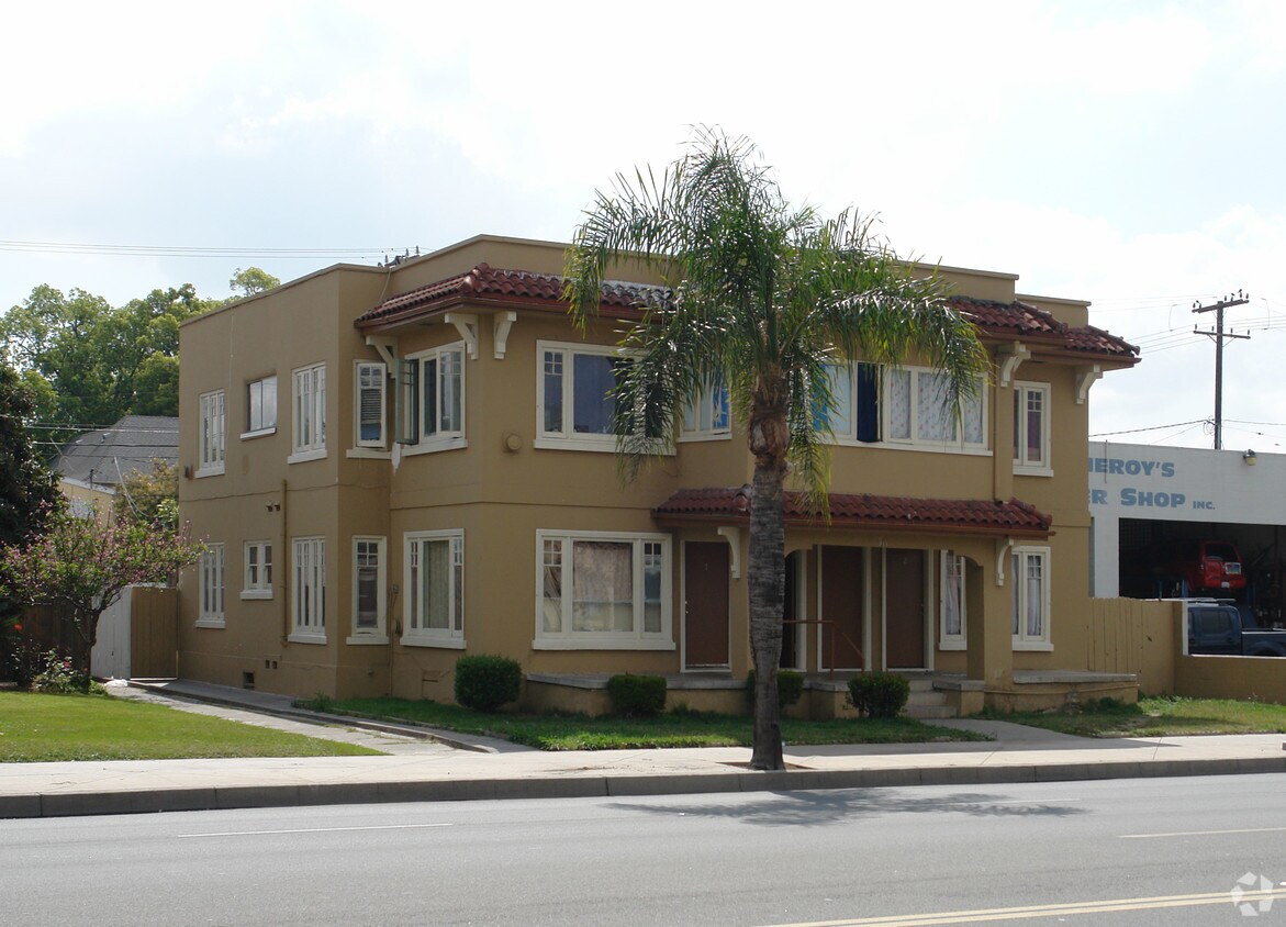 Primary Photo - 311 S Main St