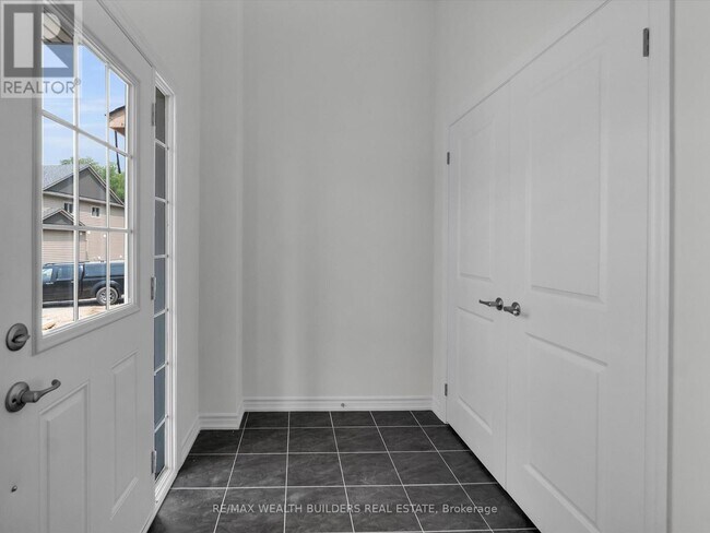 Photo du bâtiment - 185 McEachern Ln