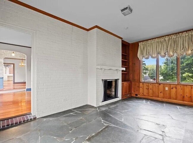 Foto del edificio - 703 Woodland Dr