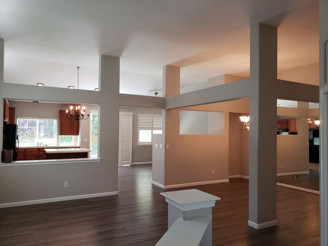 Building Photo - 7251 Noah Ct