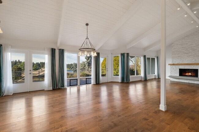 Foto del edificio - CLICK "REQUEST A TOUR" NOW!