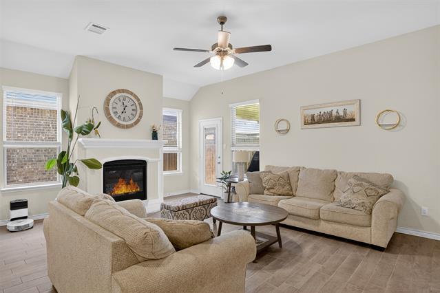 Foto del edificio - 3933 Sidney Ln