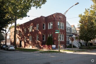 Building Photo - 5134 N Oakley Ave