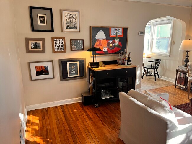 Foto del edificio - 4333 Bloomington Ave