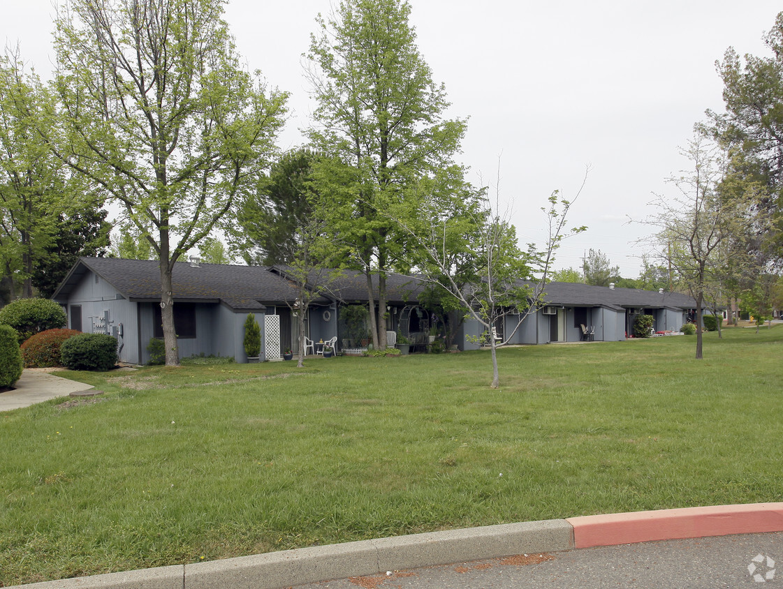 Foto del edificio - Lyn-Roc Senior Apartments