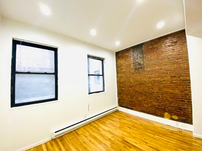 Foto del edificio - 366 W 23rd St