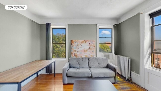 Foto del edificio - 31-04 32nd St