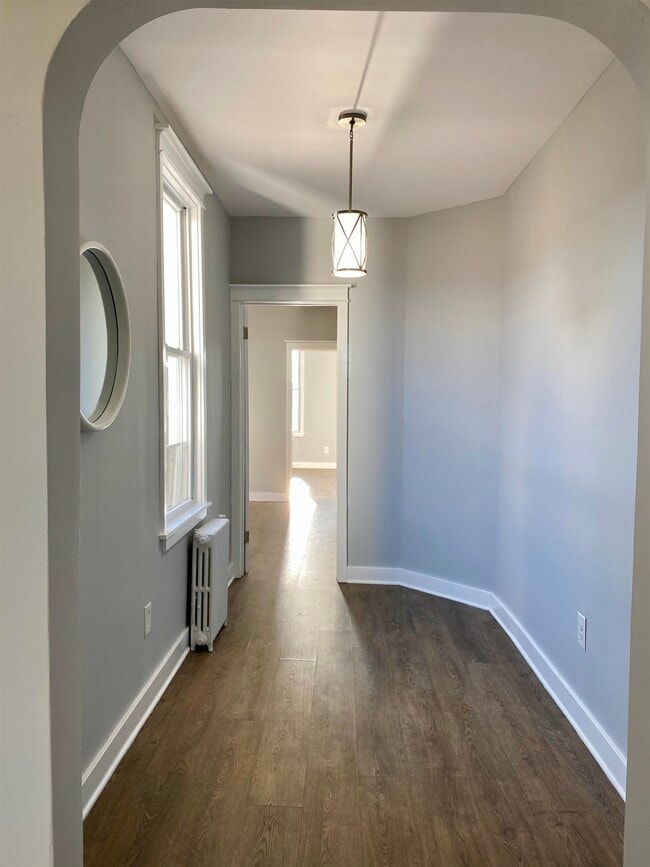 Building Photo - 116 IRVING St