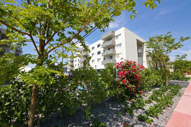 Rue Granville Apartments - 4