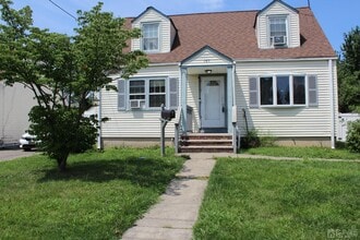 Building Photo - 185 Ridgeley Ave