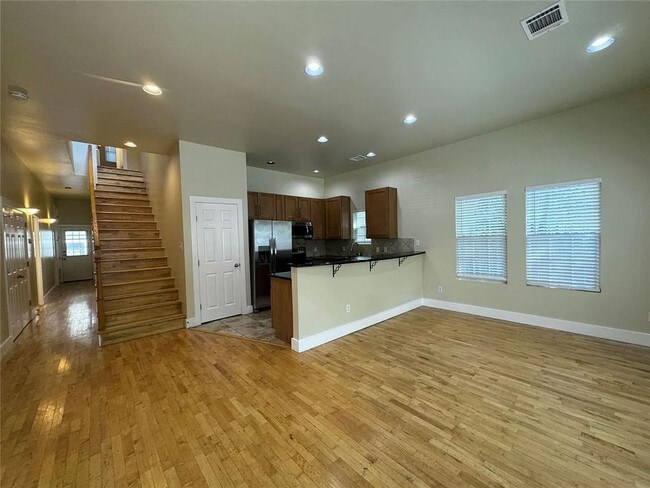 Foto del edificio - 5405 Evans Ave