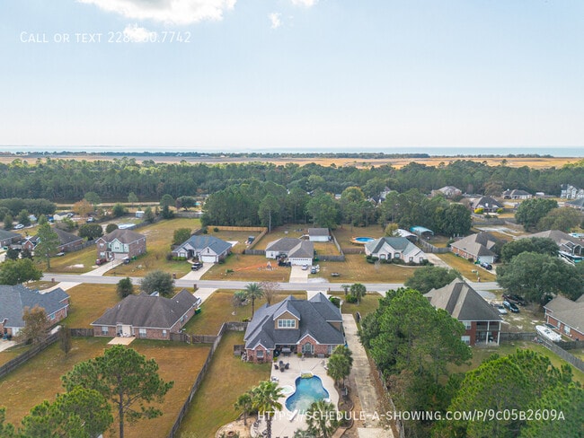 Foto del edificio - 1713 Shelby Ln