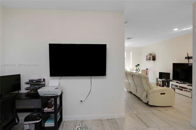 Foto del edificio - 2432 SE 10th St