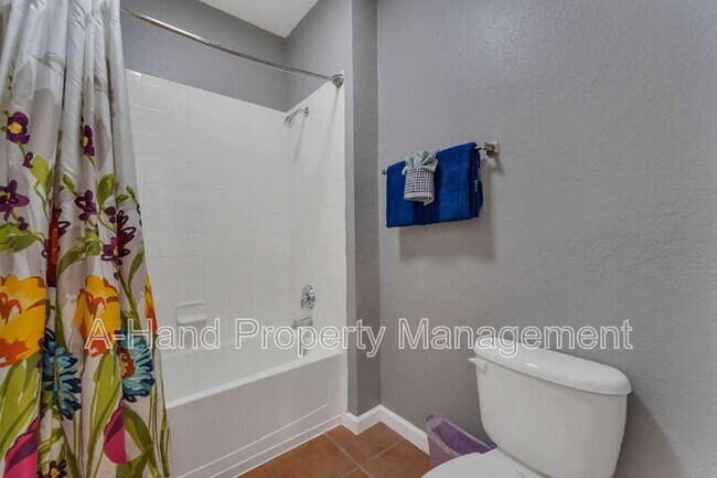 Foto del edificio - 14200 Avalon Rd