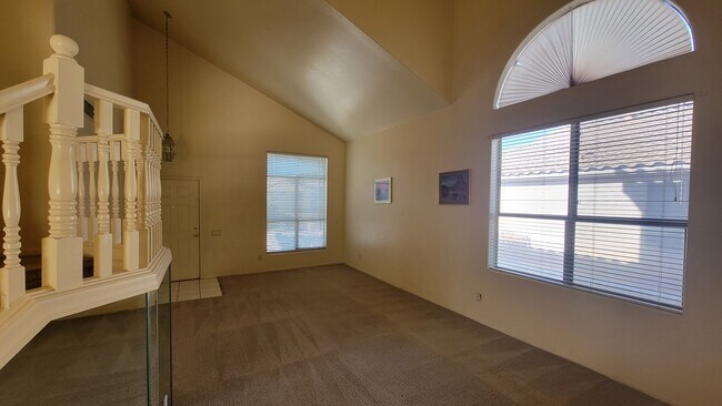 Building Photo - 3841 E Lexington Ave