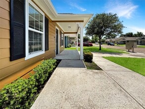 Building Photo - 7426 Blue Jay Dr