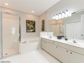 Building Photo - 8529 Fairway Bend Dr