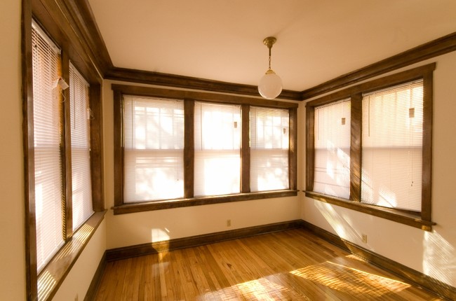 Foto del edificio - 1400 W. Warner