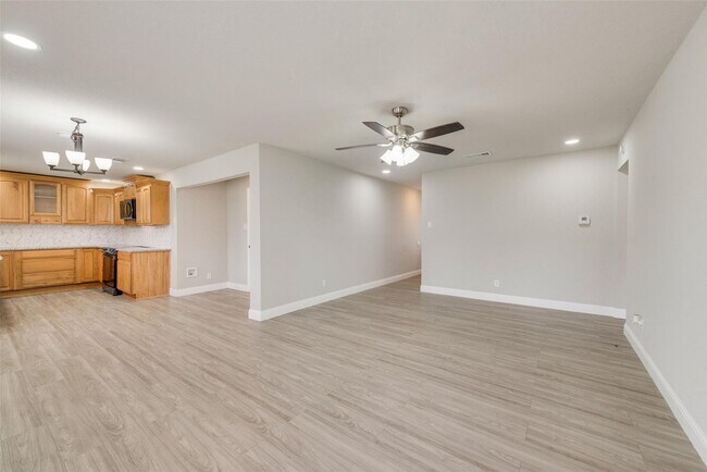 Foto del edificio - 4809 Jordan Park Dr