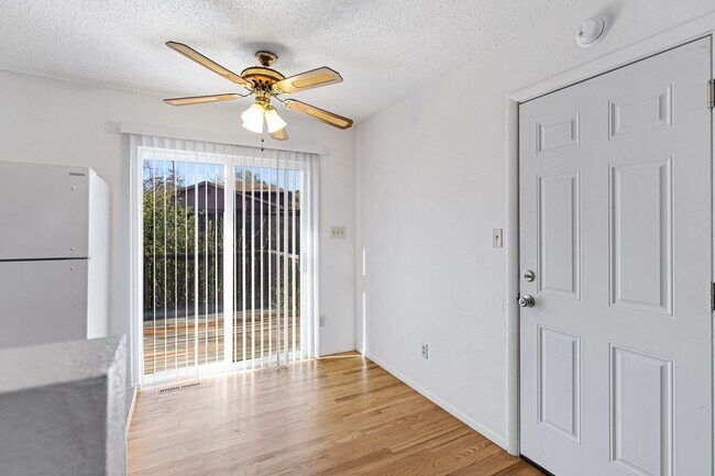 Building Photo - 2436 Launcelot Ct