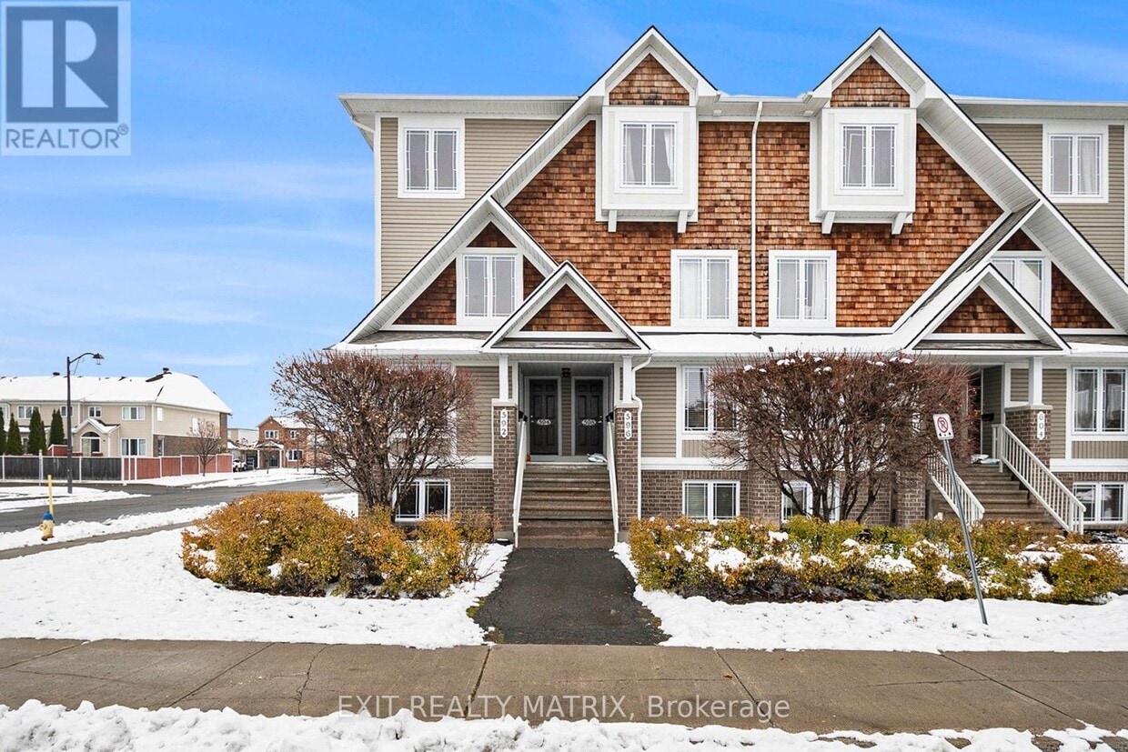 Primary Photo - 594 Lakeridge Dr