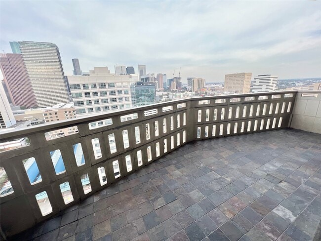 Foto del edificio - 2016 Main St