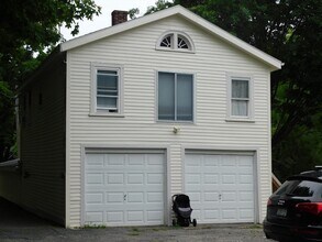 Building Photo - 250 Parkerville Rd