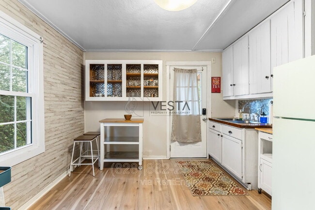 Building Photo - 35 Mulberry St