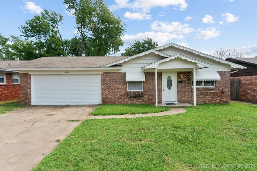 Foto principal - 2219 S Park St
