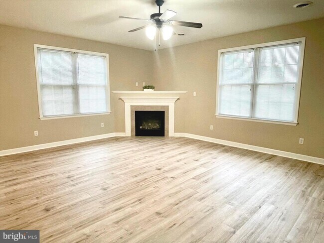 Foto del edificio - 220 Springmont Dr