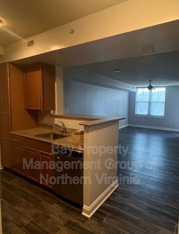 Building Photo - 11760 Sunrise Valley Dr