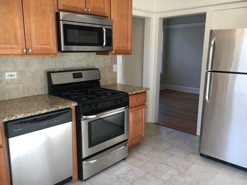 Foto principal - 6308 N Oakley Ave