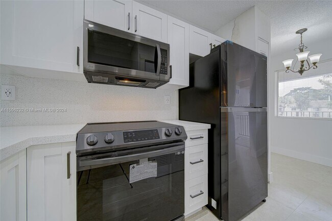 Foto del edificio - 9427 SW 140th Ct