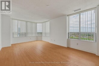 Building Photo - 25 Kingsbridge Garden Cir