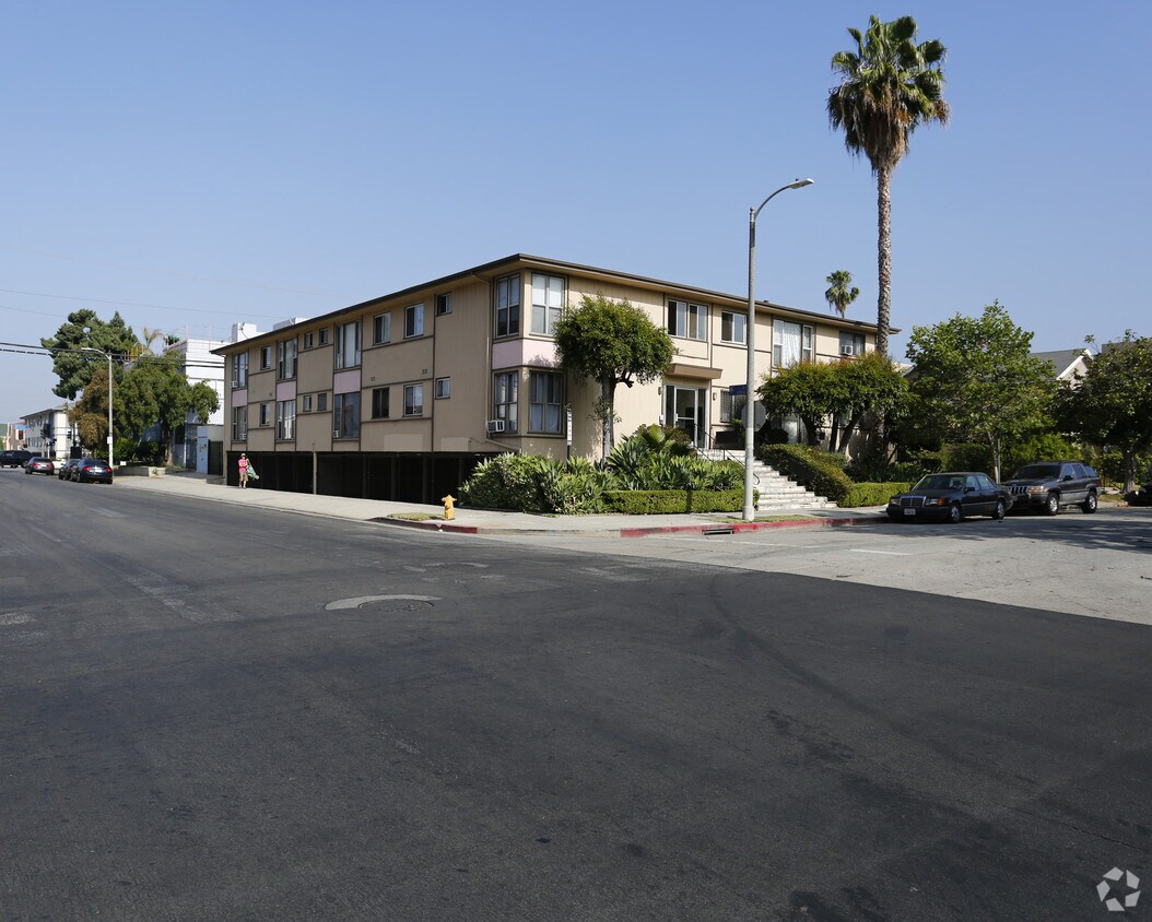Primary Photo - 871 S Gramercy Pl