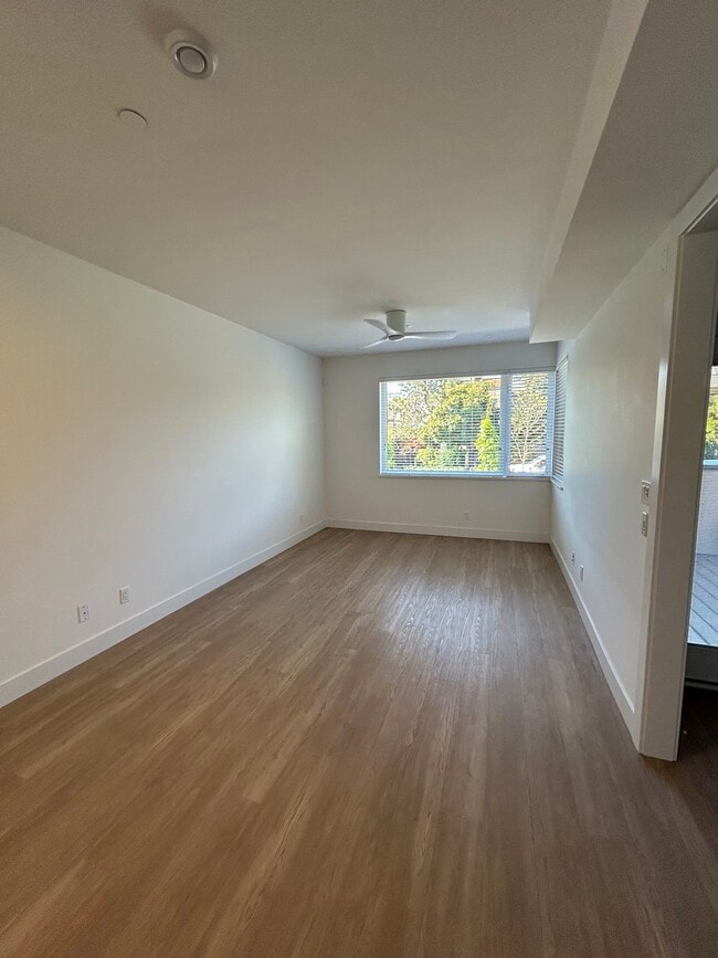 Building Photo - 240 4th St W